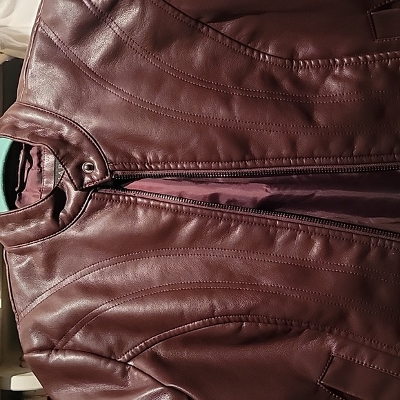 EUC Bernardo Cropped Women’s Faux Leather Jacket - Picture 6 of 16